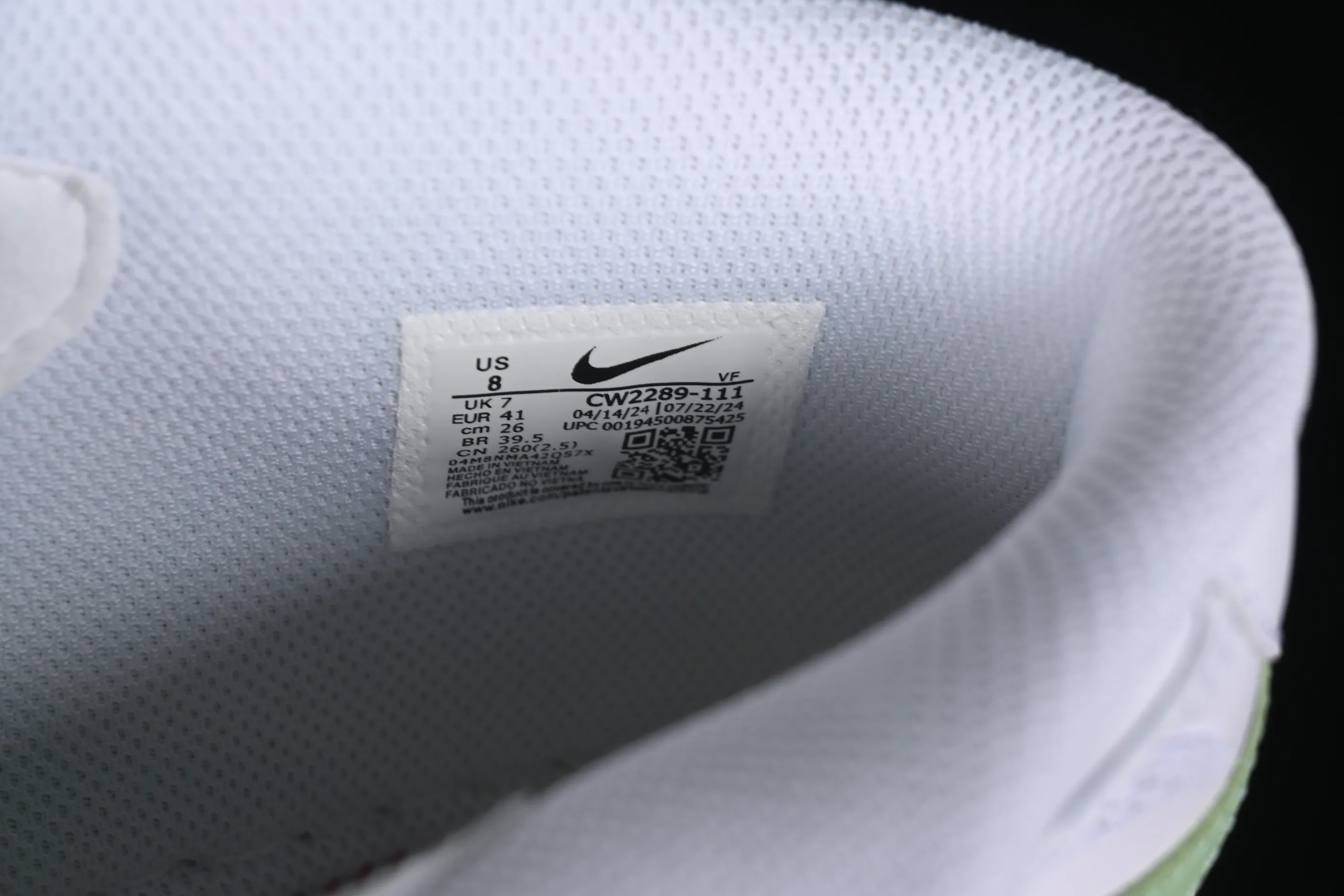 All categories Nk Air Force 1 Air Force series Nk Air Force 1 Mid Air Force mid-top Nk Air Force 1'07 Mid White and green hand-painted Hand-painted fracture Triple hook shadow Air Force 1 strap mid-top casual sneakers CW2289-111